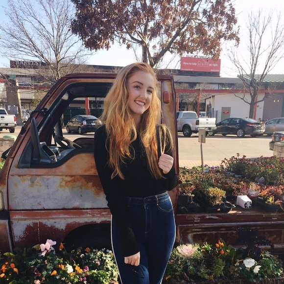 Meet your Posher, Bridget - Picture 1 of 1